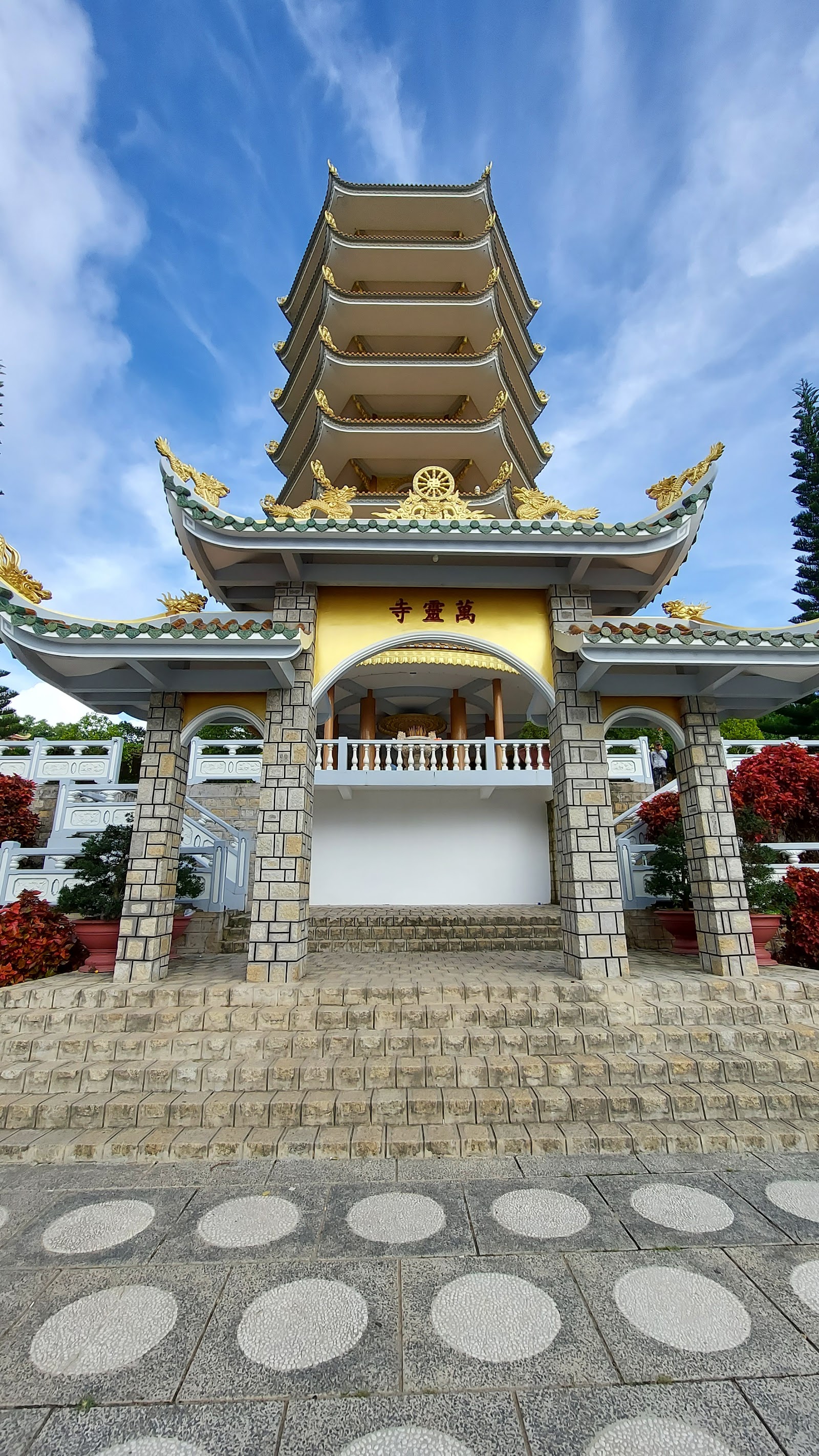 Chùa Vạn Linh
