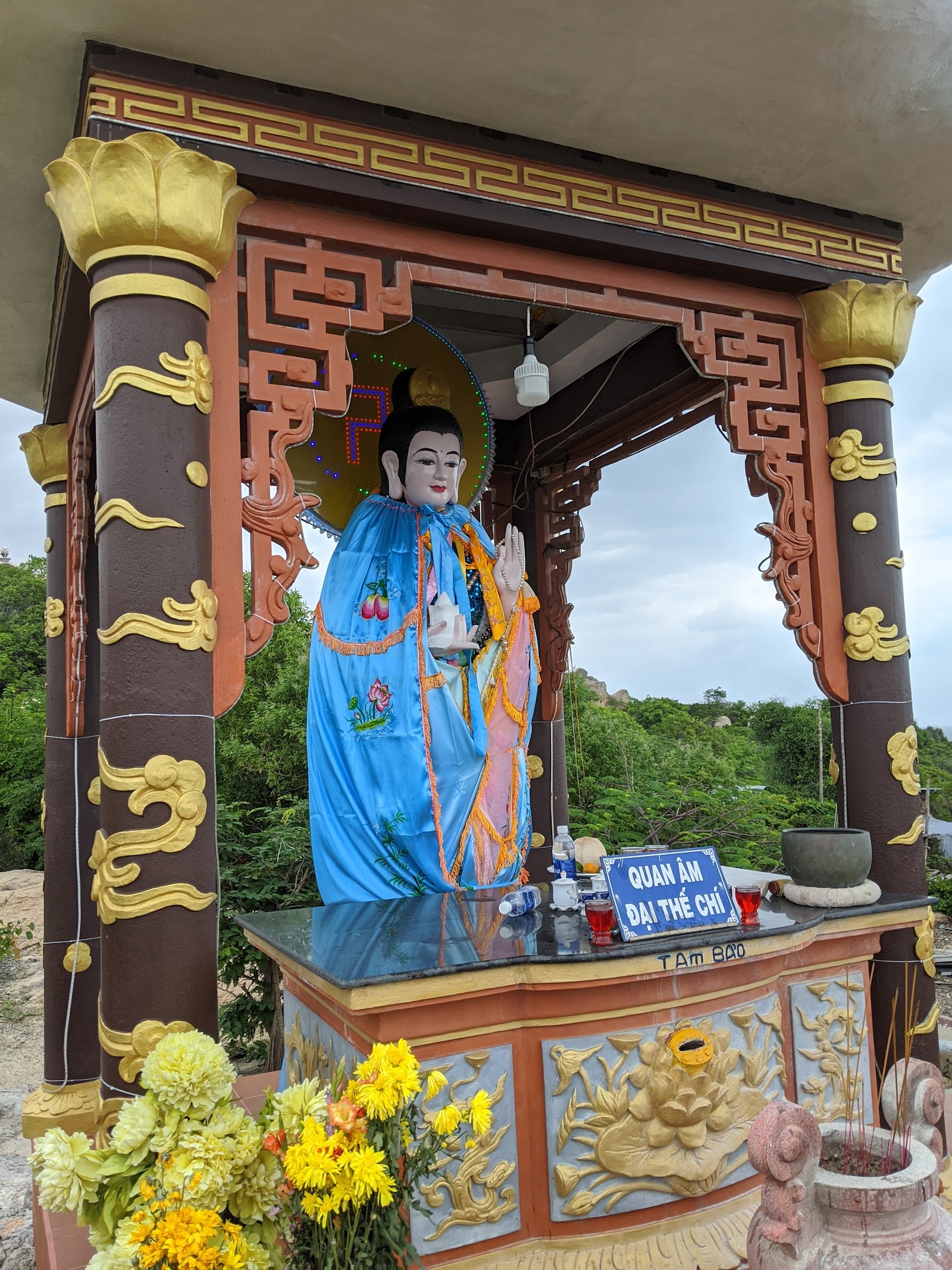 Chùa Xuân Hòa