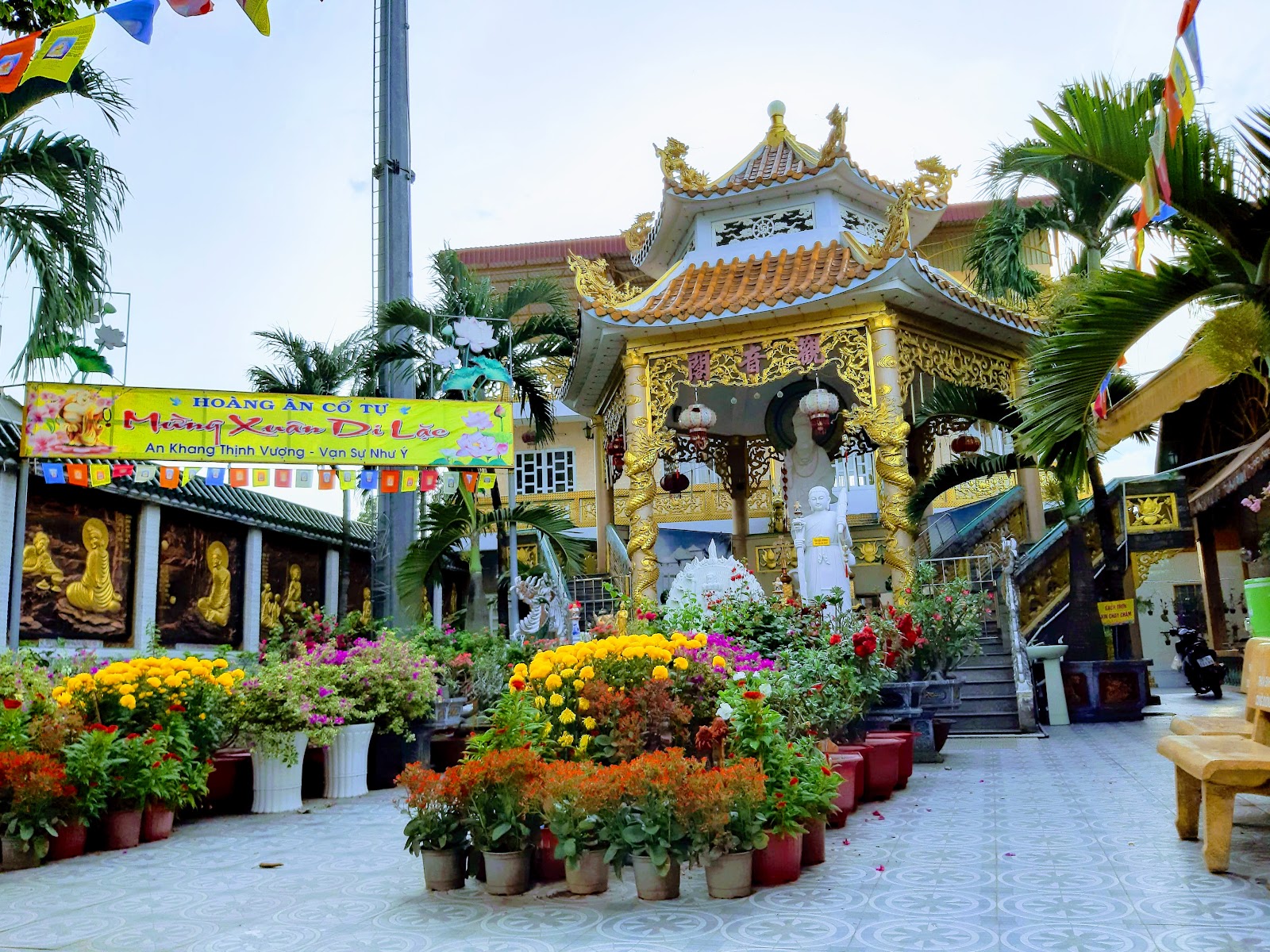 Hoàng Ân Cổ Tự