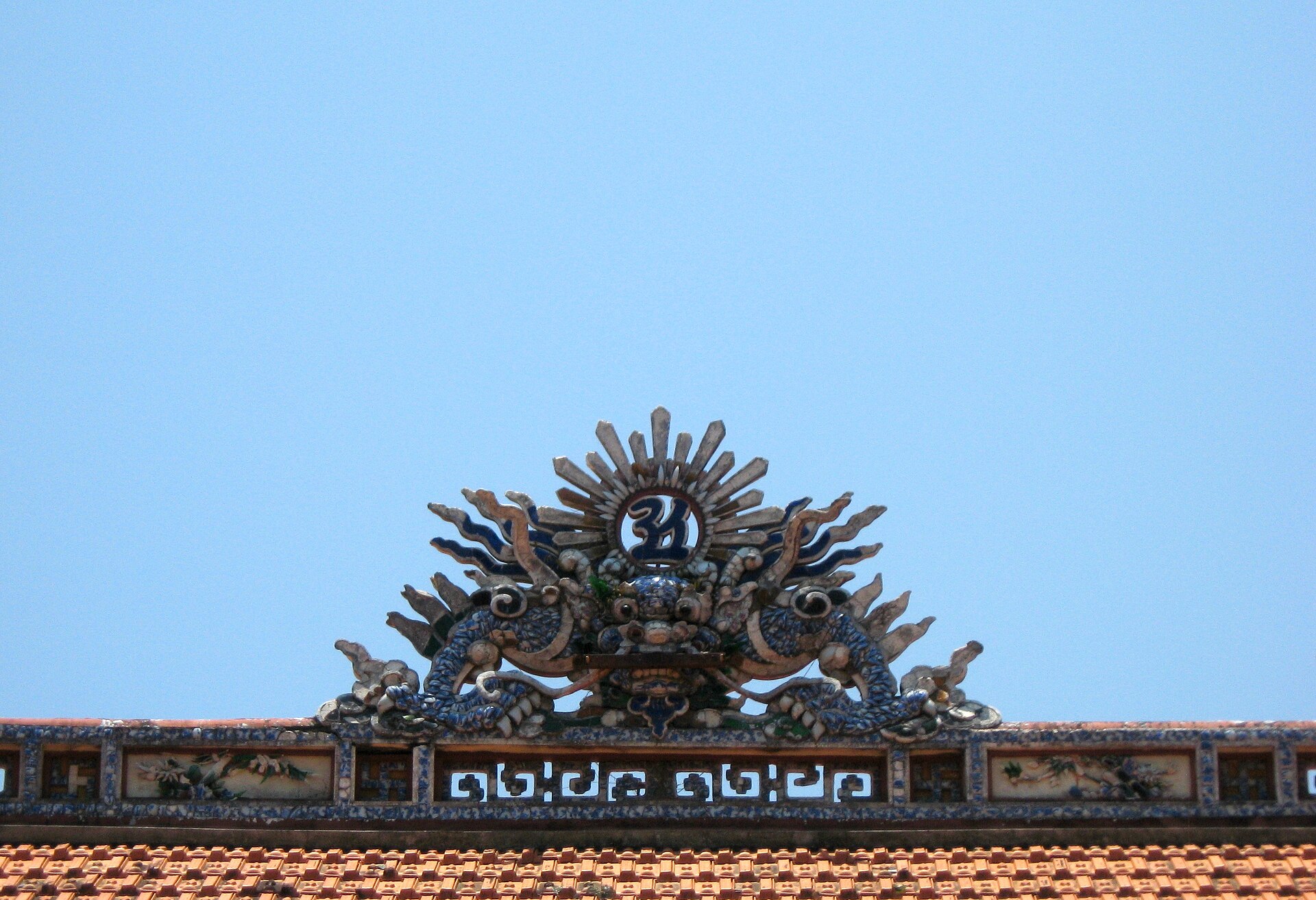 Linh Phong Pagoda 04