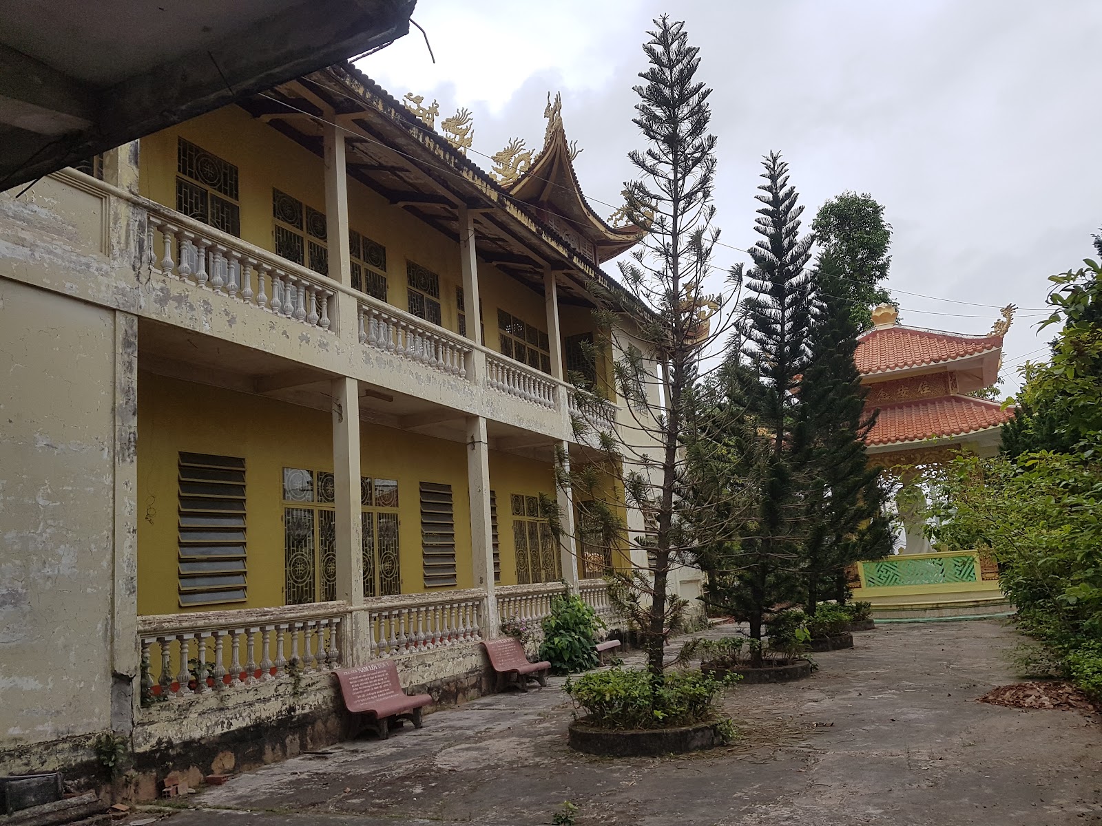 Linh Sơn Cổ tự