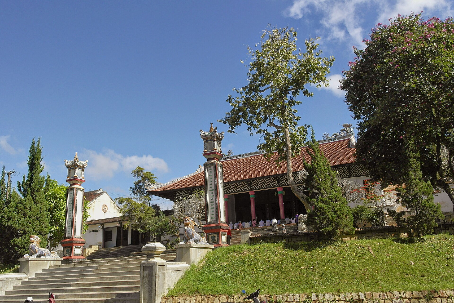 Linh Sơn Cô Tư Đa Lat - panoramio (1)