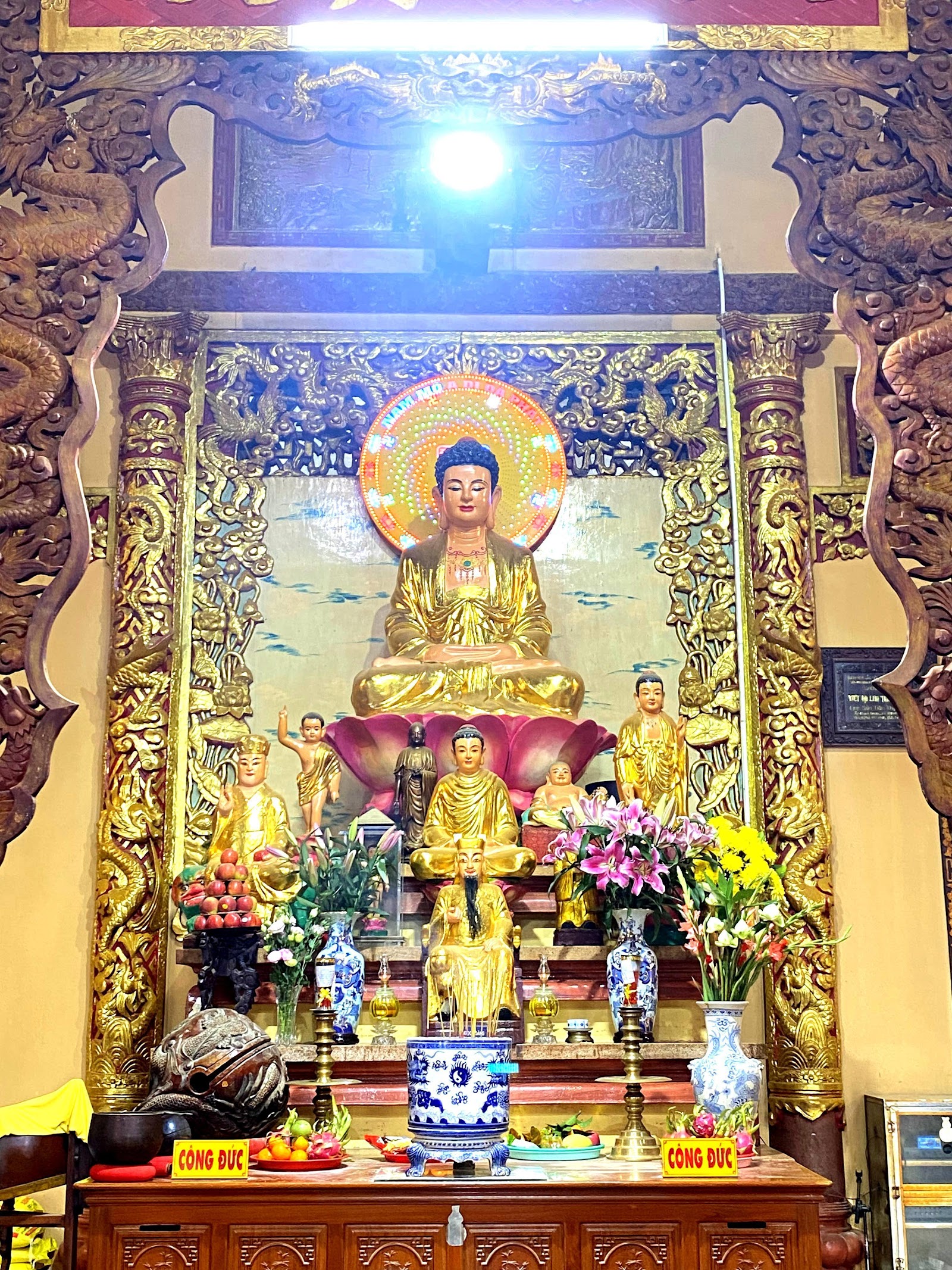 Chùa Linh Sơn Tiên Thạch Tự