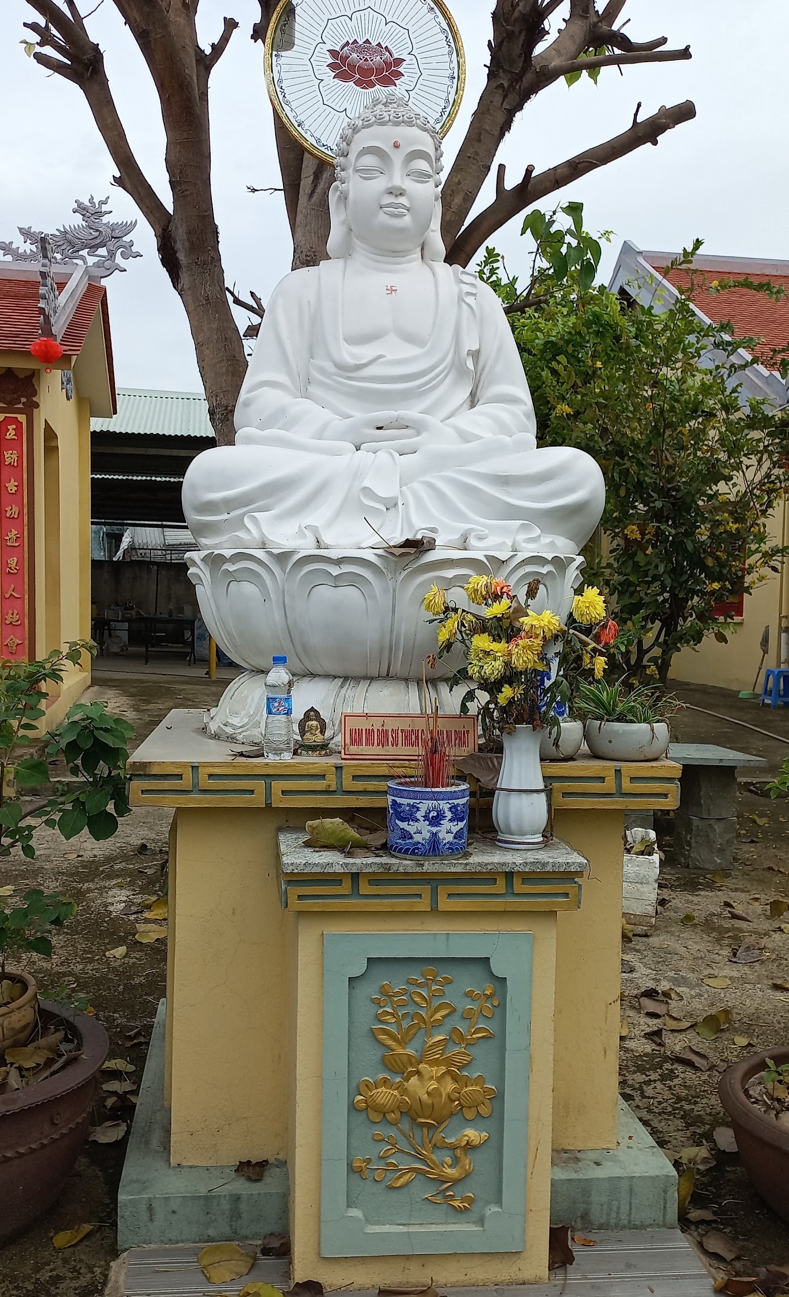 Chùa Long Ẩn