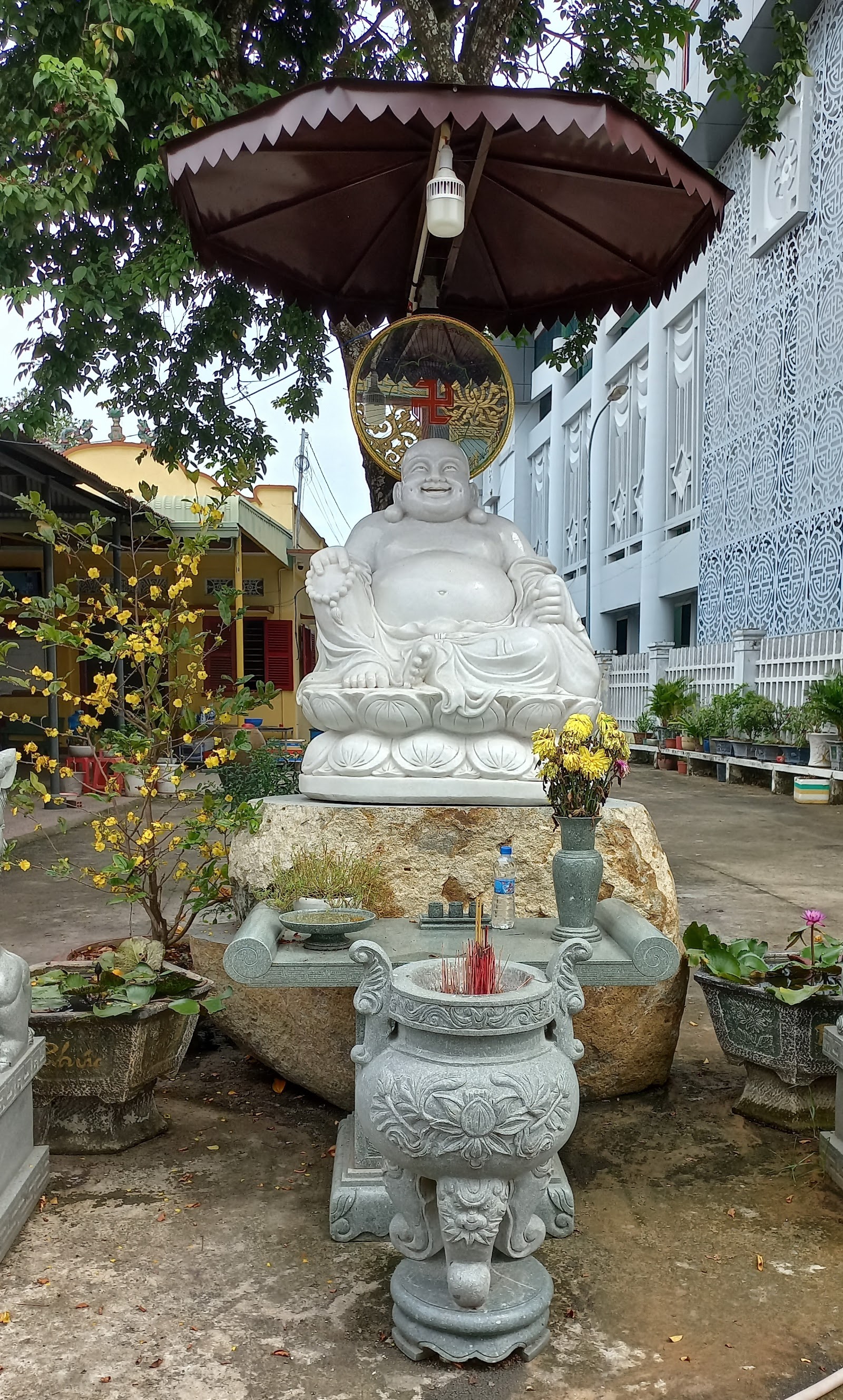 Chùa Long Ẩn