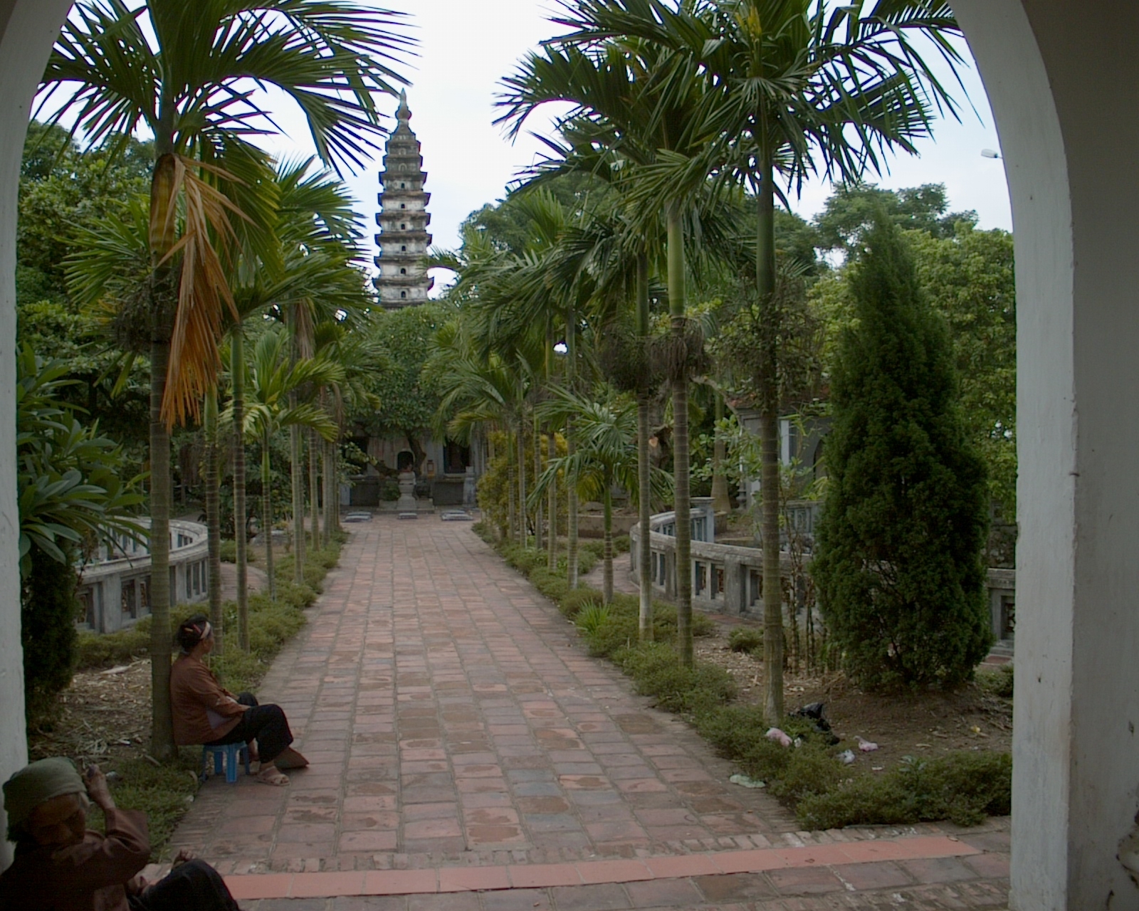 Lối vào chùa Phổ Minh (3885413985)