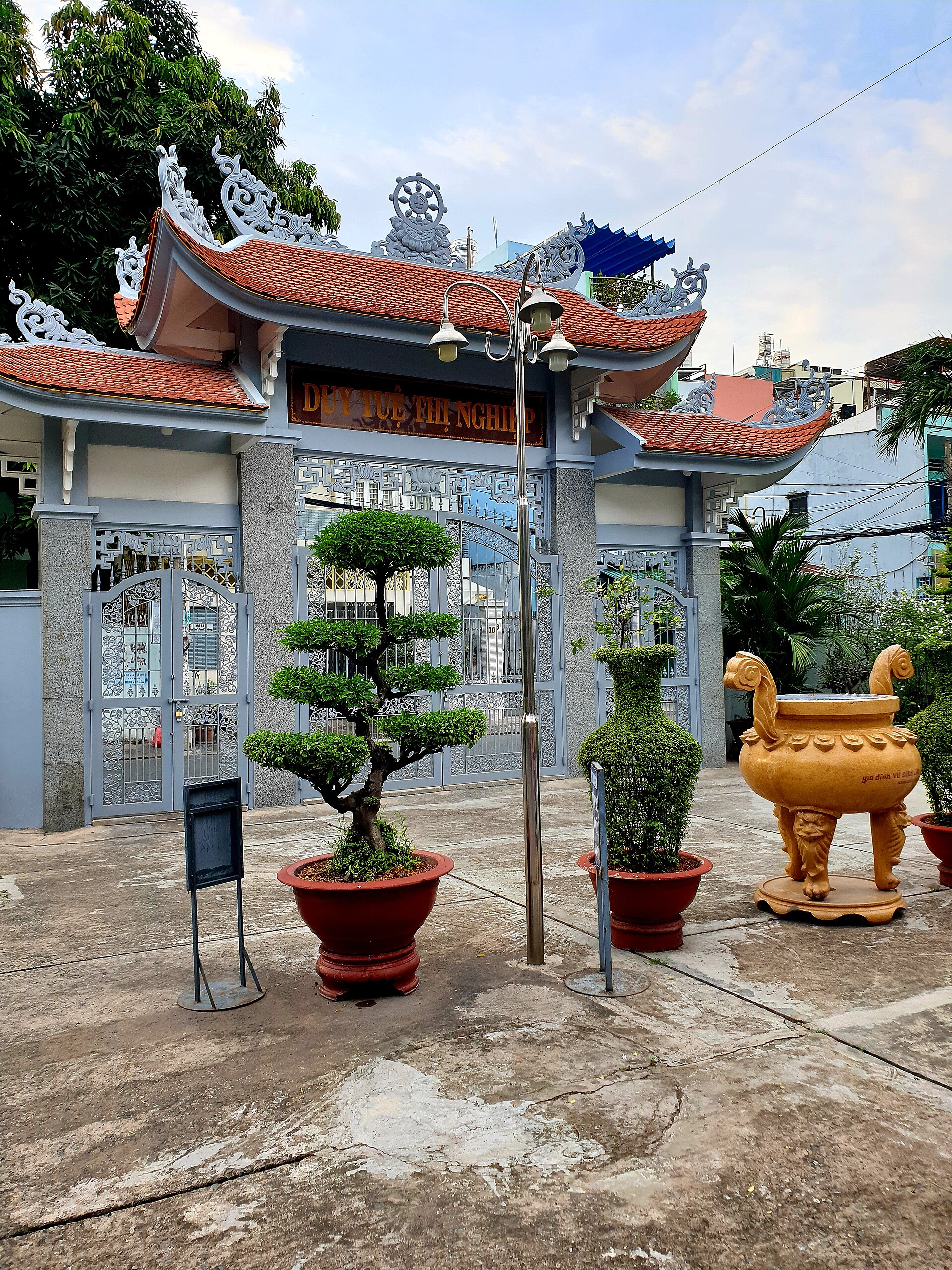 Chùa Phước Thạnh, Tân Phú, tháng 01 năm 2022 (cổng chùa nhìn từ trong) (4)