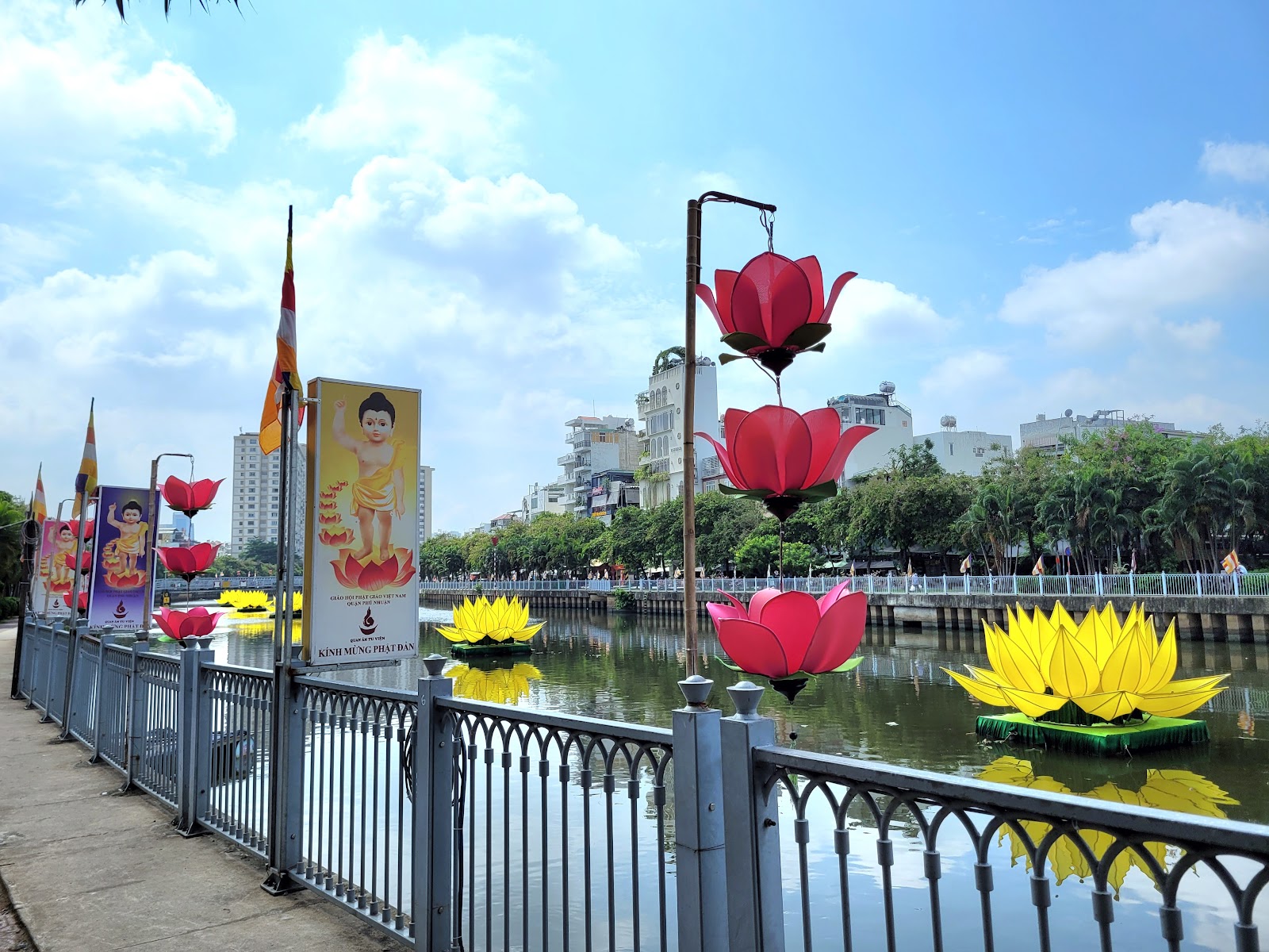 Quan Âm Tu Viện TPHCM