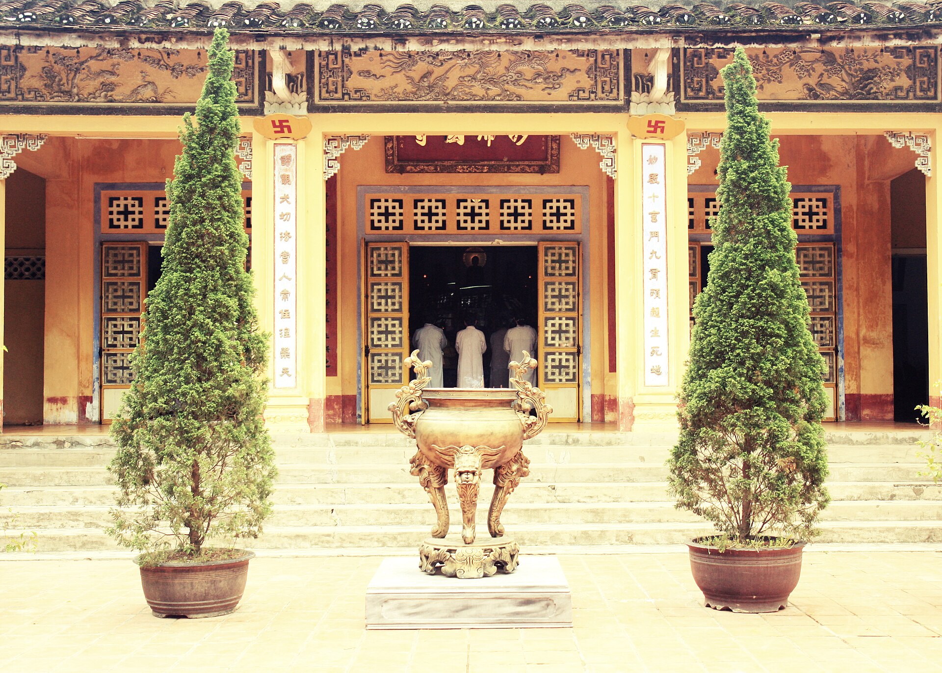 Dieu De National pagoda, Huế (5679864274)