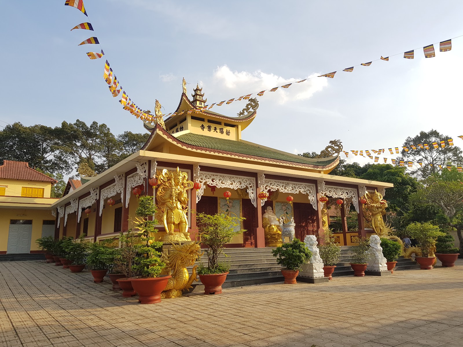 Sắc Tứ Thiên Tôn tự