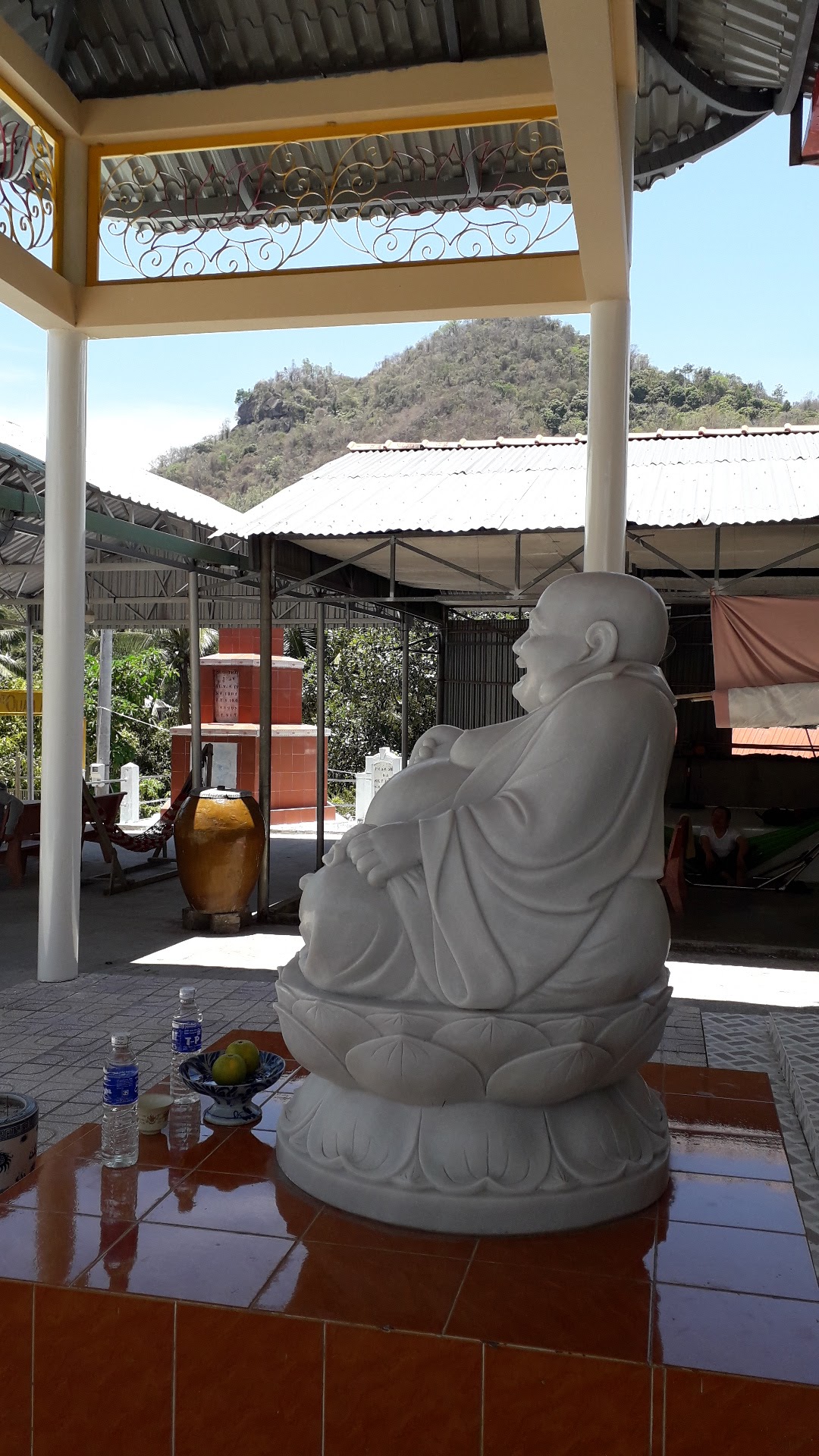 Sân công cổ tự