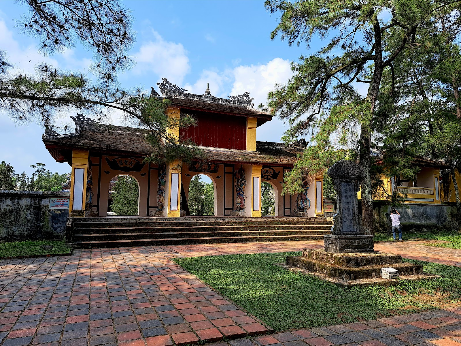 Tháp Phước Duyên