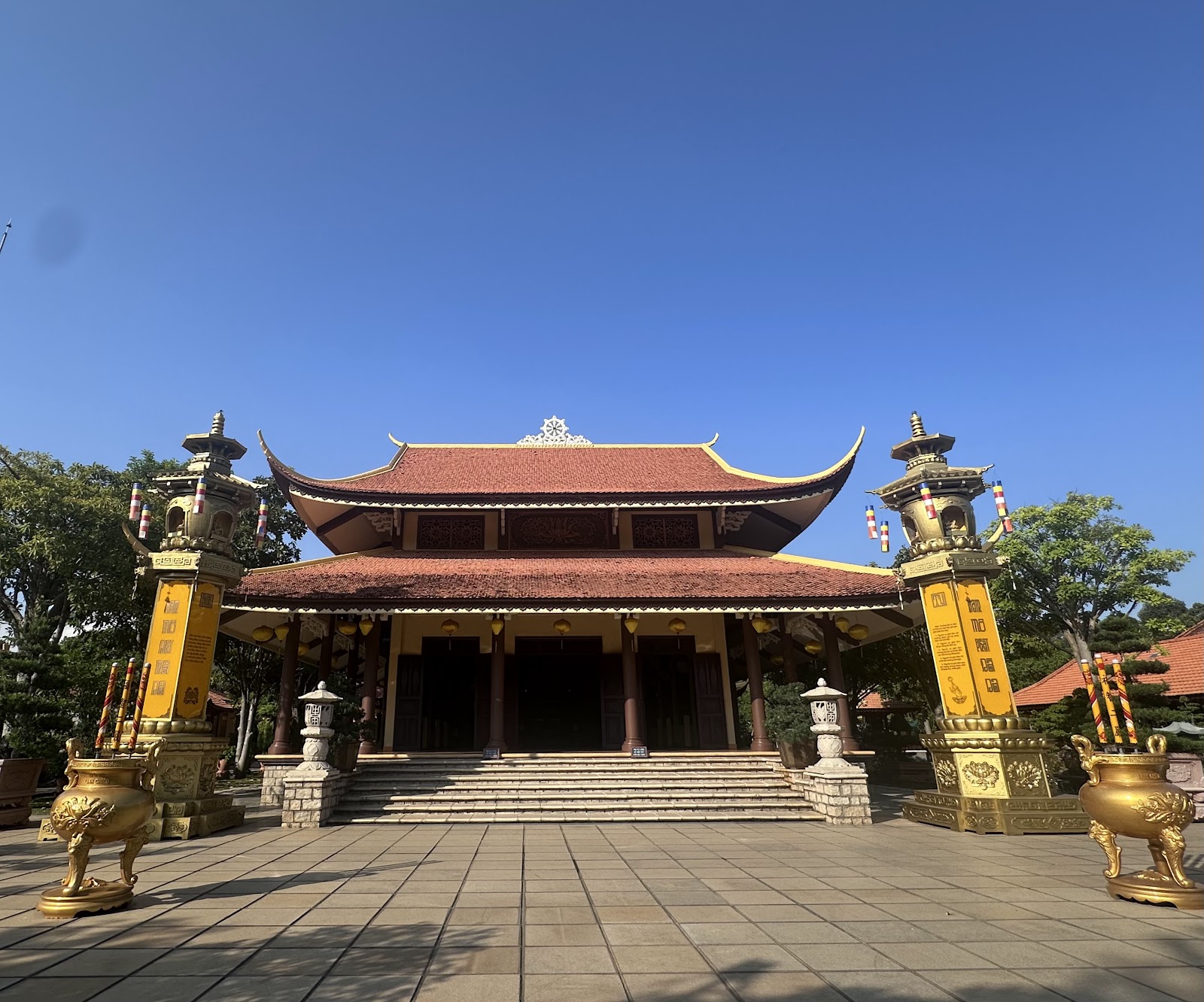 Thiền Viện Linh Chiếu
