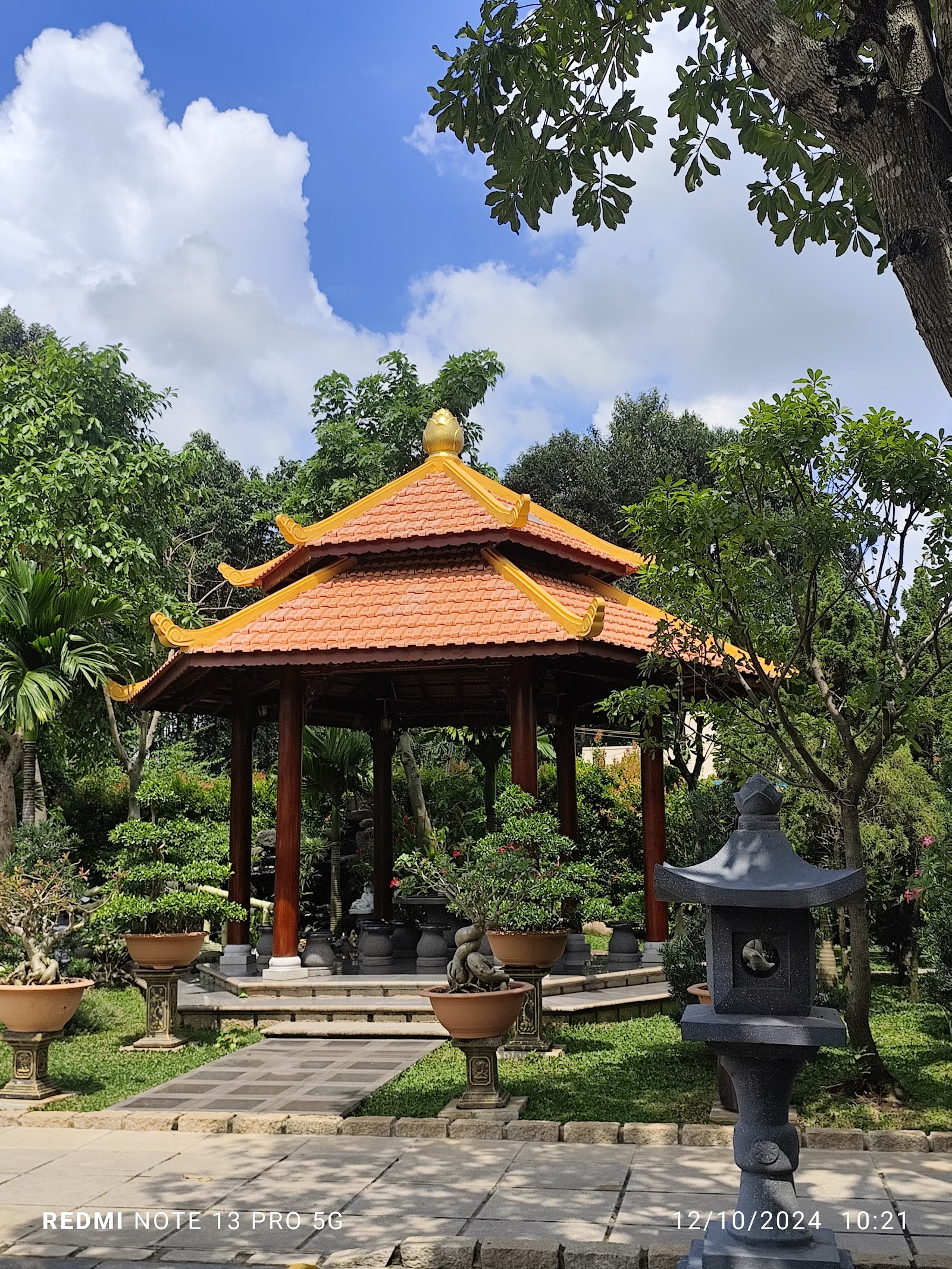 Thiền Viện Linh Chiếu