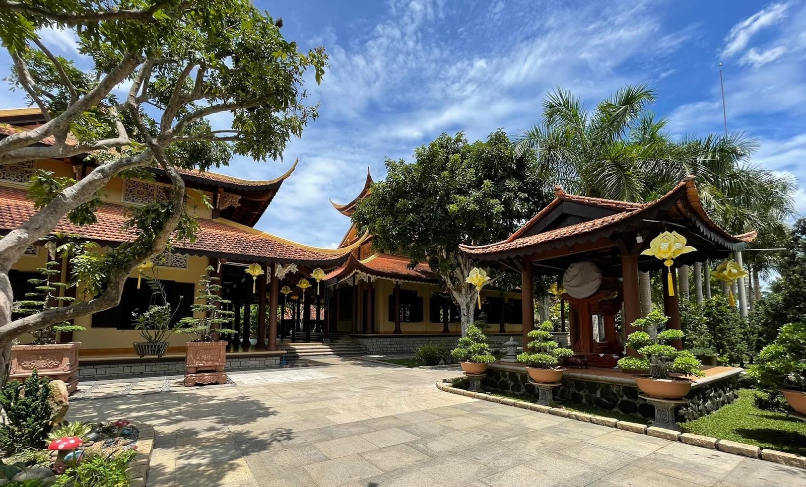 Thiền Viện Linh Chiếu