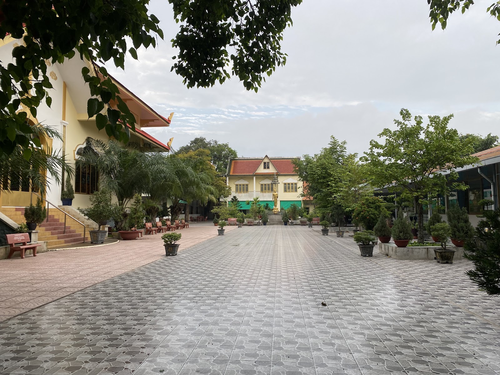 Thiền Viện Nguyên Thủy (Theravāda)