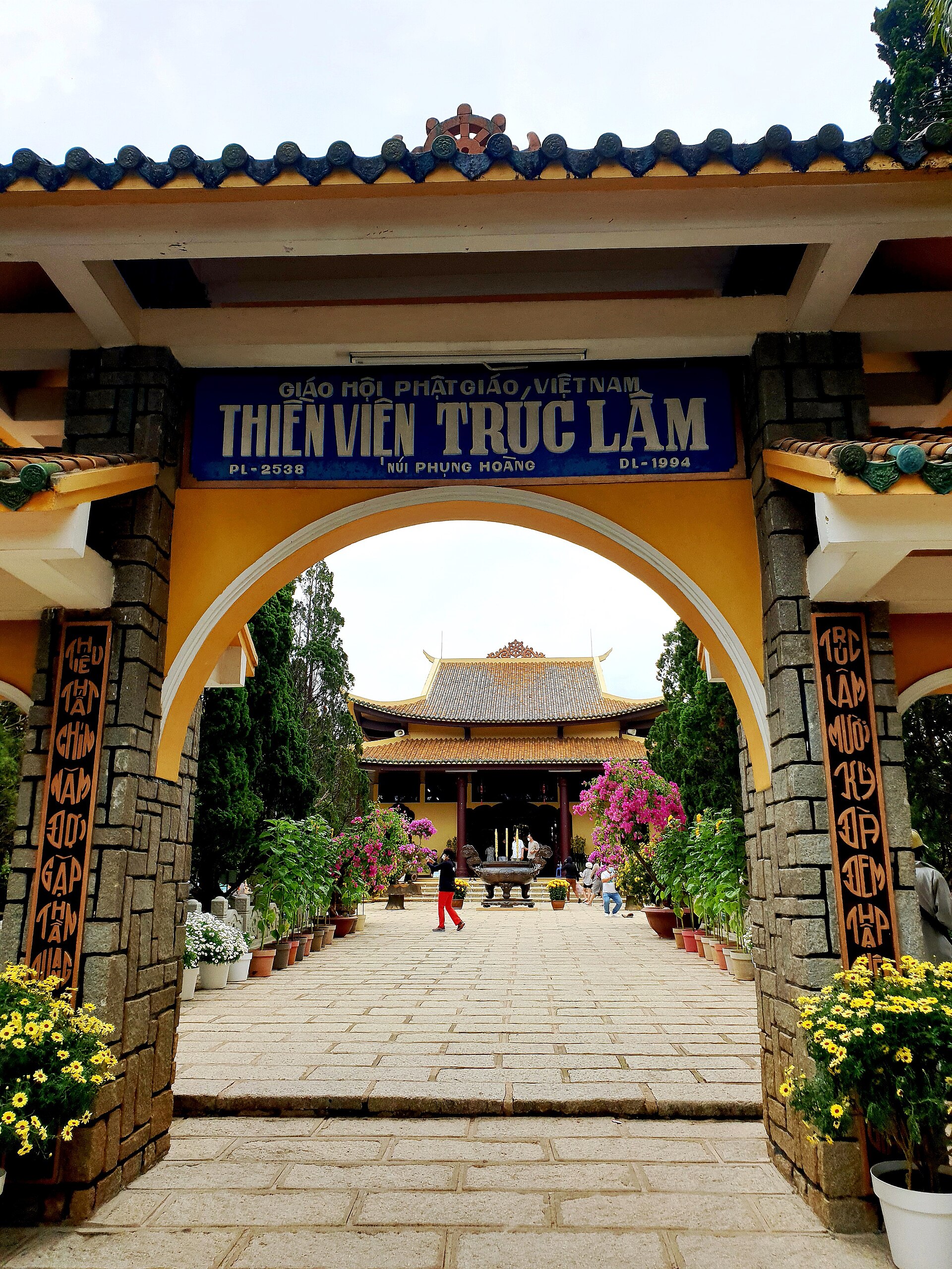 Thiền viện Trúc Lâm (cổng chùa) (1)