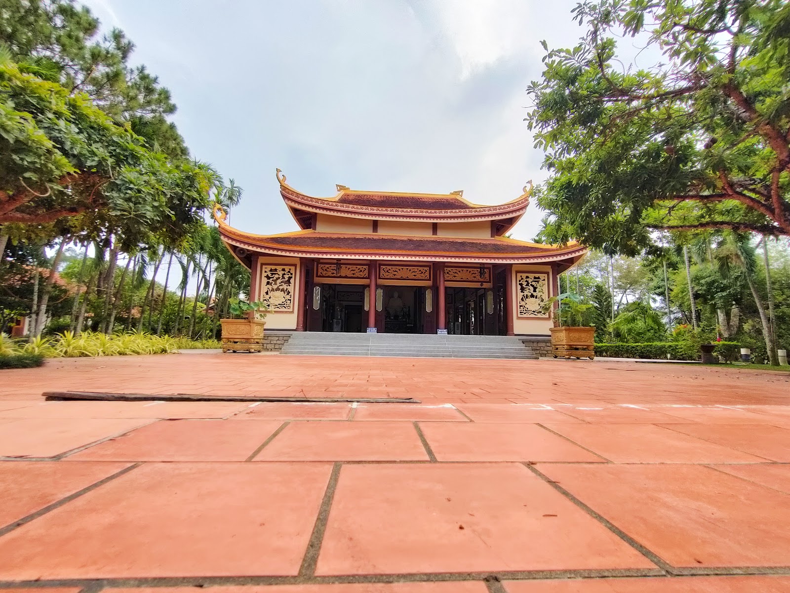 Thiền viện Viên Chiếu