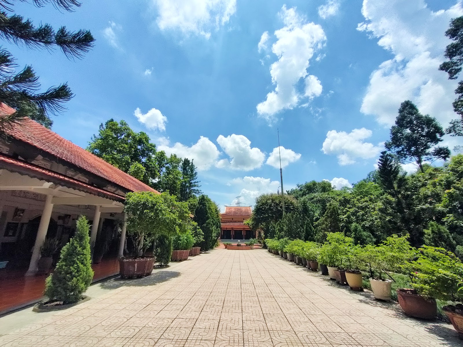 Thiền viện Viên Chiếu