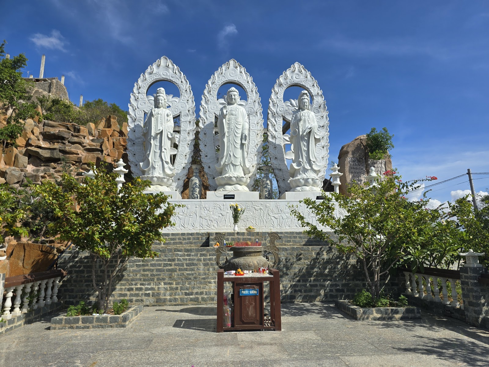 Trùng Sơn Cổ Tự