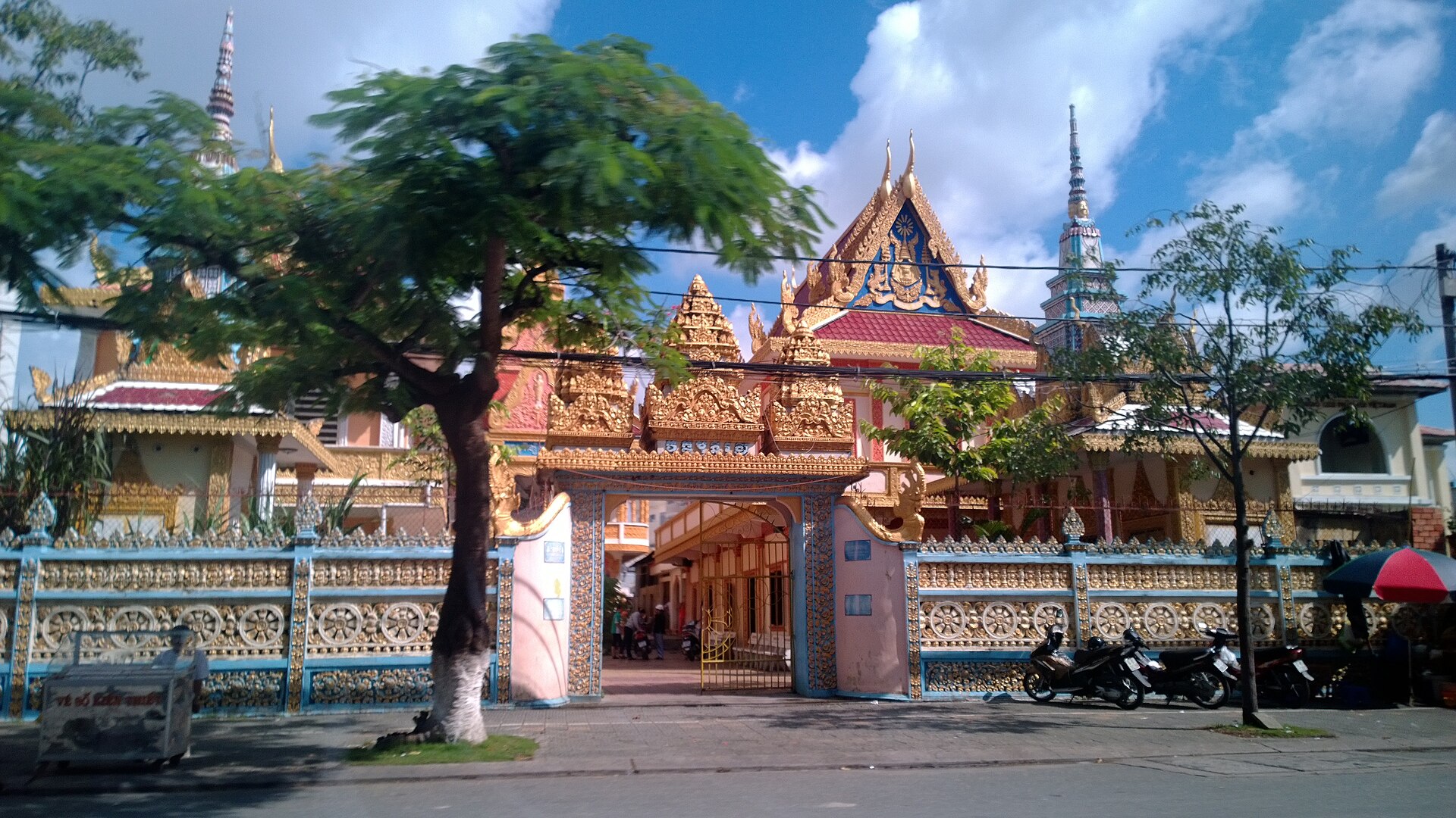 Chùa Miên- đường Hòa bình-An Cư, Ninh Kiều, Cần Thơ, Việt Nam - panoramio