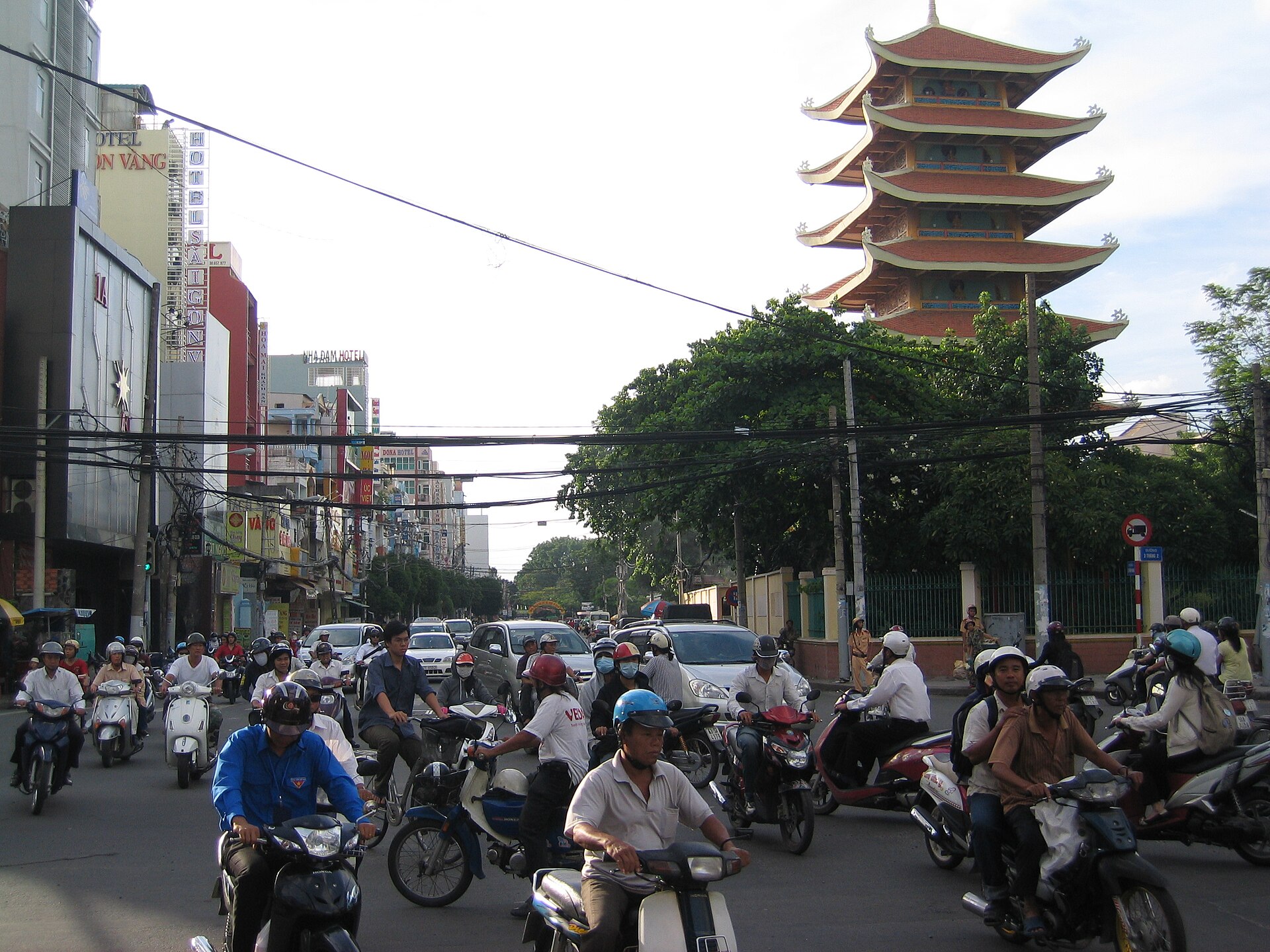 Việt Nam Quốc Tự (5873461936)